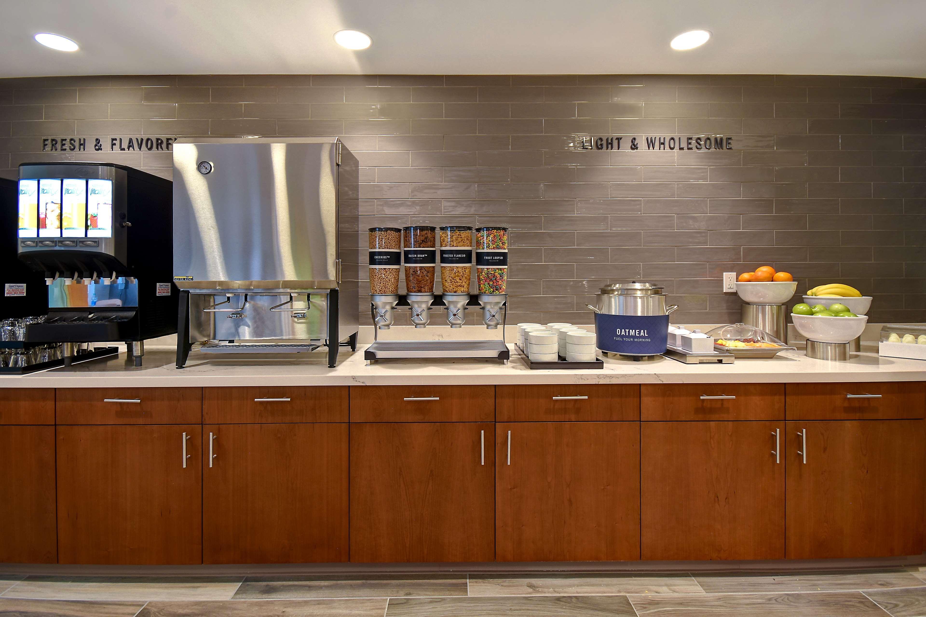 Hampton Inn & Suites Las Vegas Convention Center - No Resort Fee Ngoại thất bức ảnh